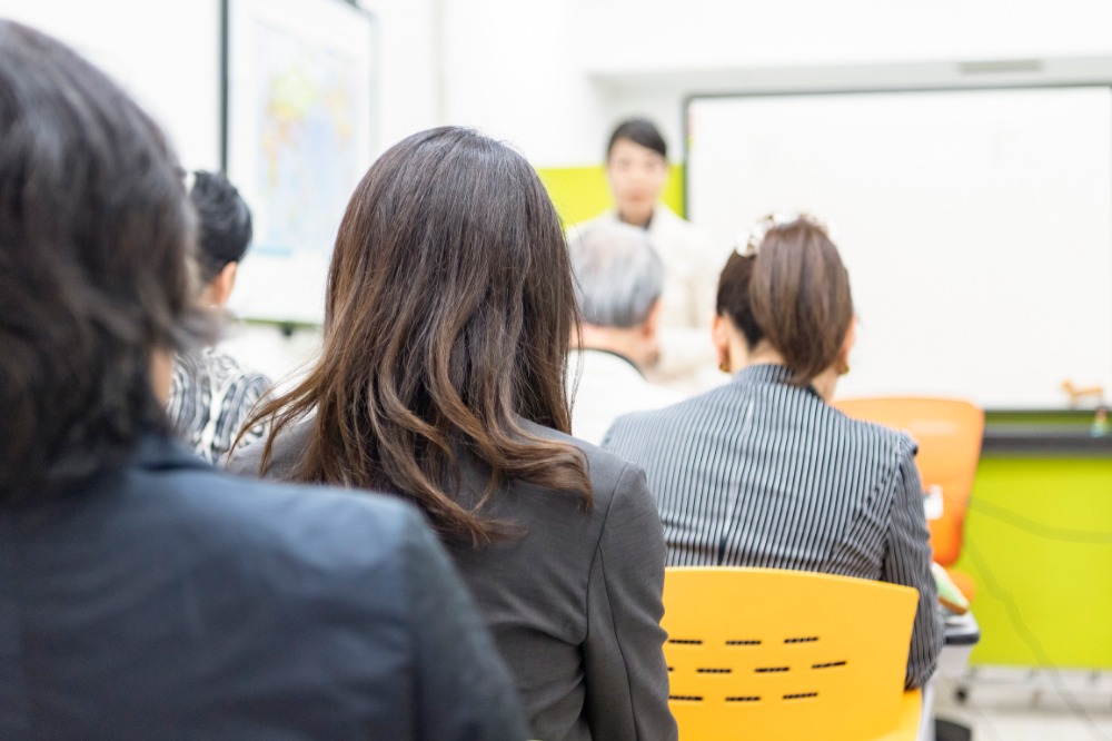 担当者全員「宅地建物取引士」